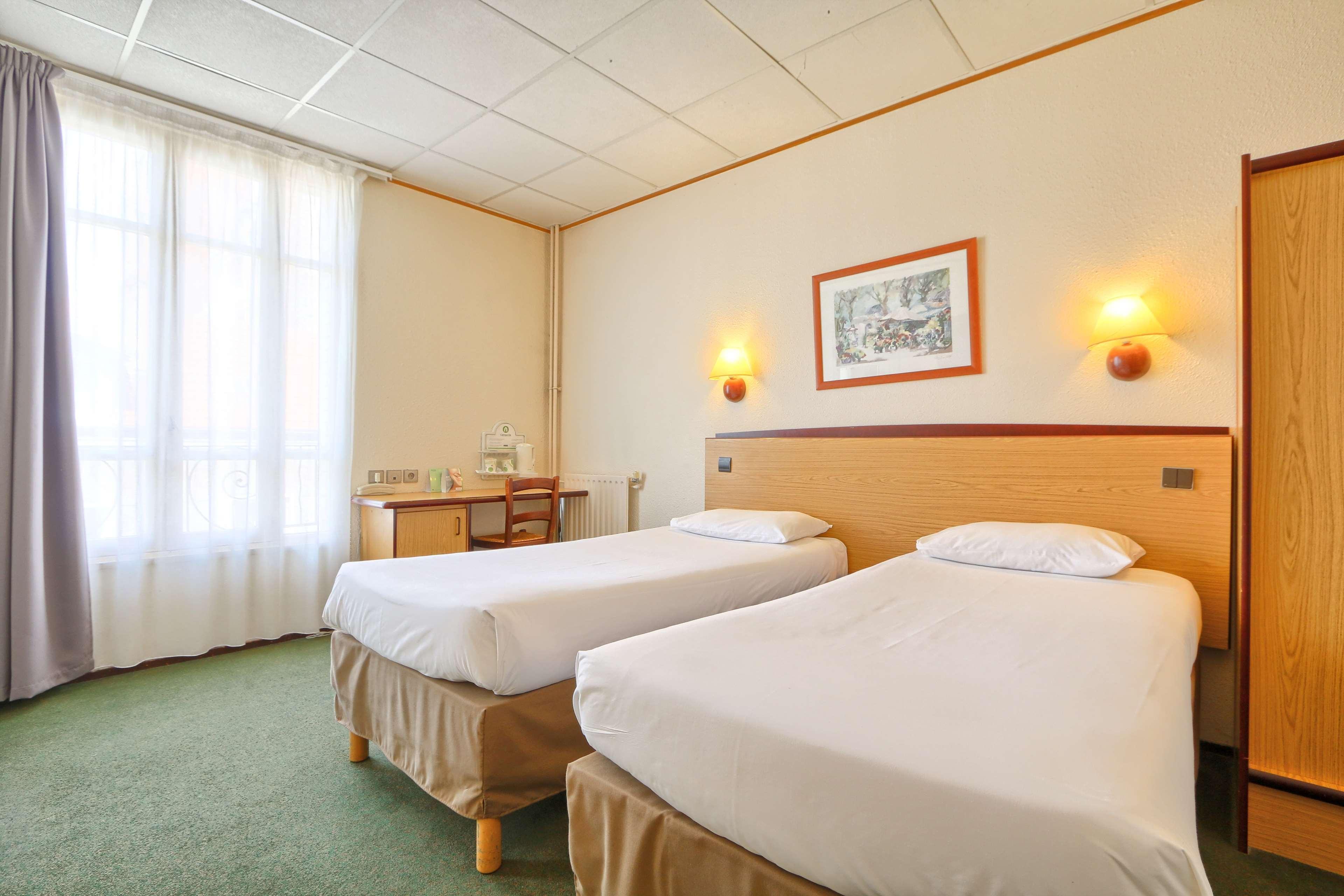 Campanile Paris Ouest - Boulogne Hotel Buitenkant foto