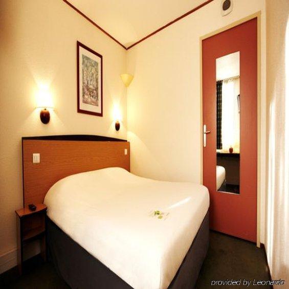 Campanile Paris Ouest - Boulogne Hotel Kamer foto